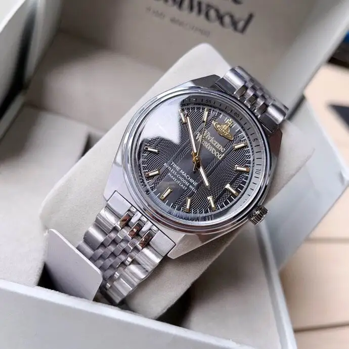 Vivienne Westwood 39mm 121815