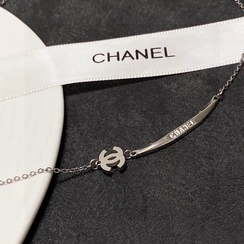 Chanel necklace 1lyx5