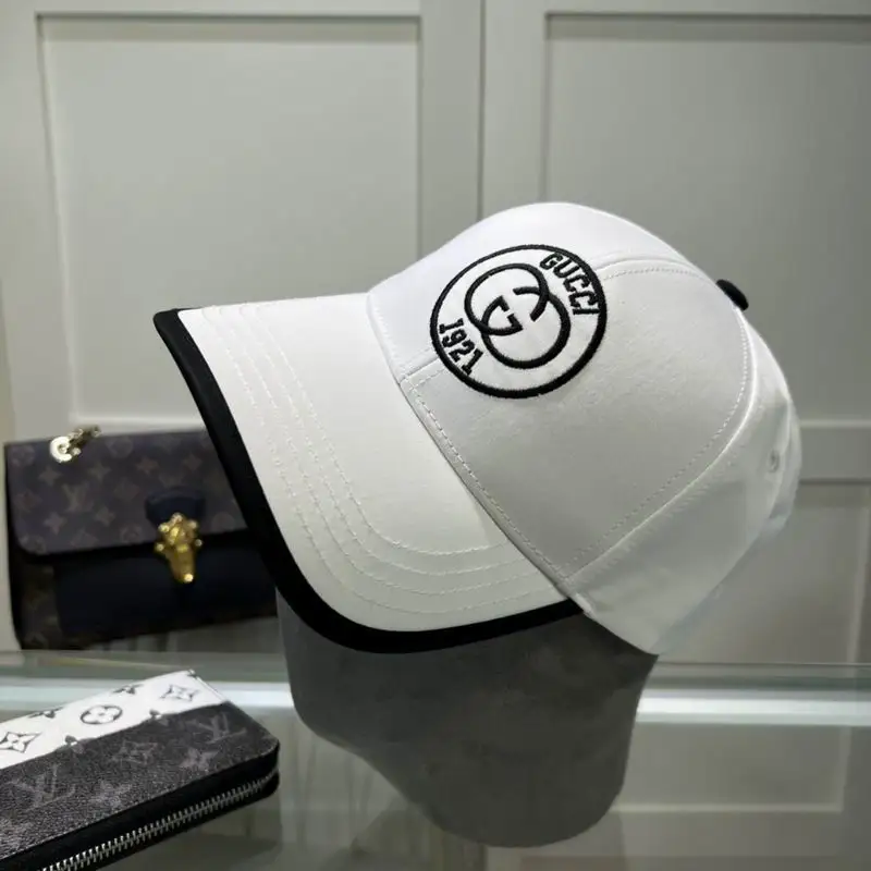 25 Gucci Cap  1031