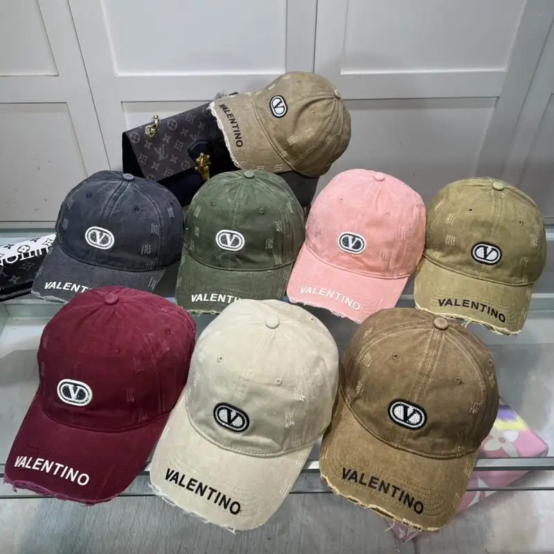 25 Valentino Cap 0411