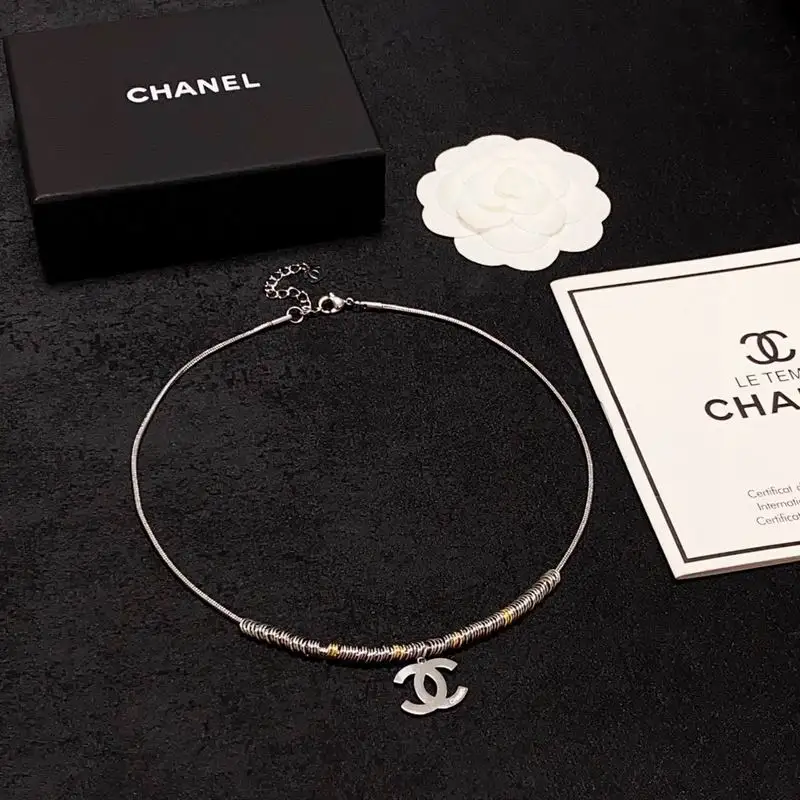 Chanel necklace 1lyx145