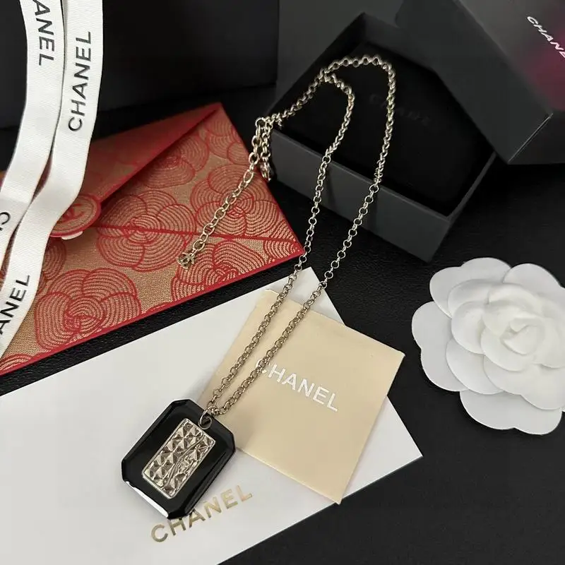 Chanel necklace 3lyx252