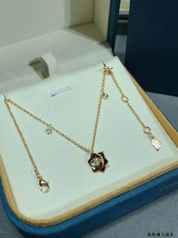 Piaget necklace 06lyx25