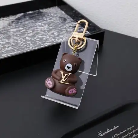 LV keyring 黄檀木小熊