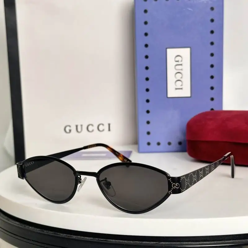 Gucci Glasses smh105