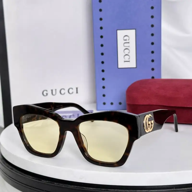Gucci Glasses smh175