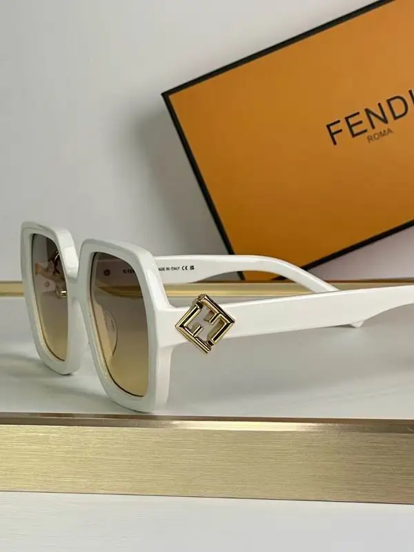 Fendi Glasses smh85