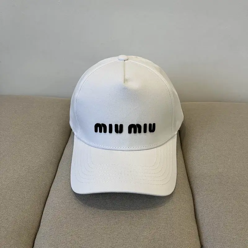 Miumiu cap dx18