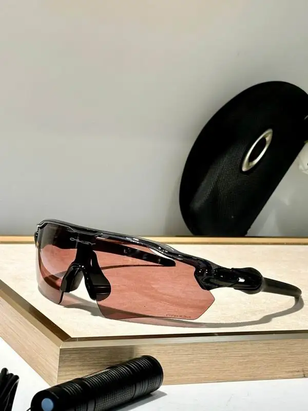 2025 Oakley Glasses 0320