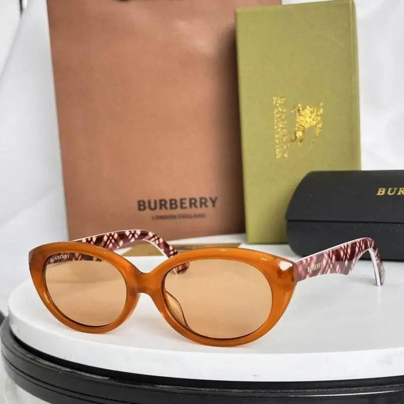 2025 Burberry Glasses 0822