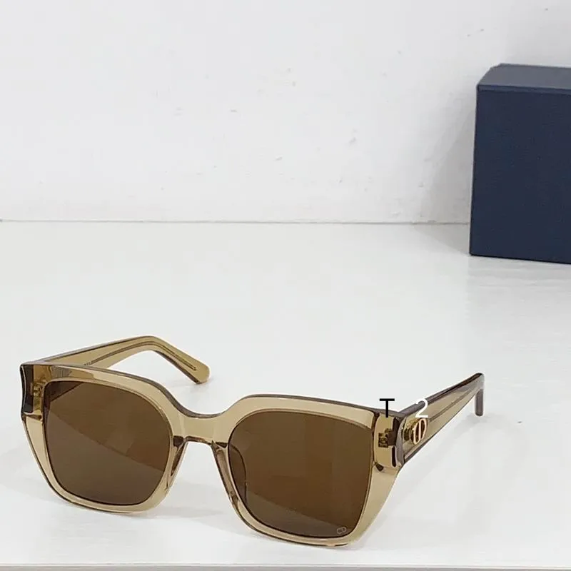 Dior GlowS11 53 20 140 b