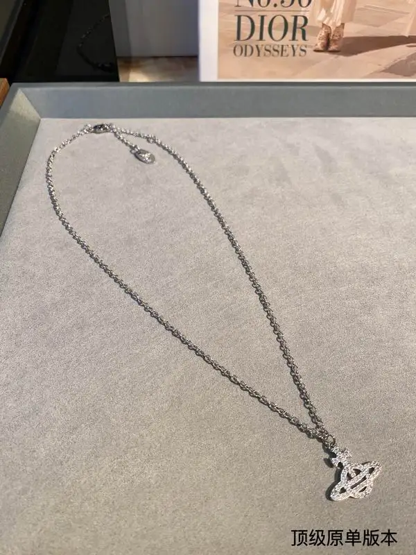 Vivienne Westwood necklace 03lyh238