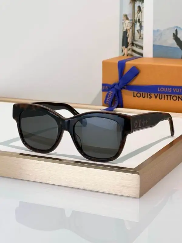 LV Glasses 08smh82