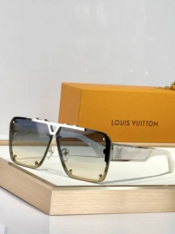 LV Glasses 08smh103
