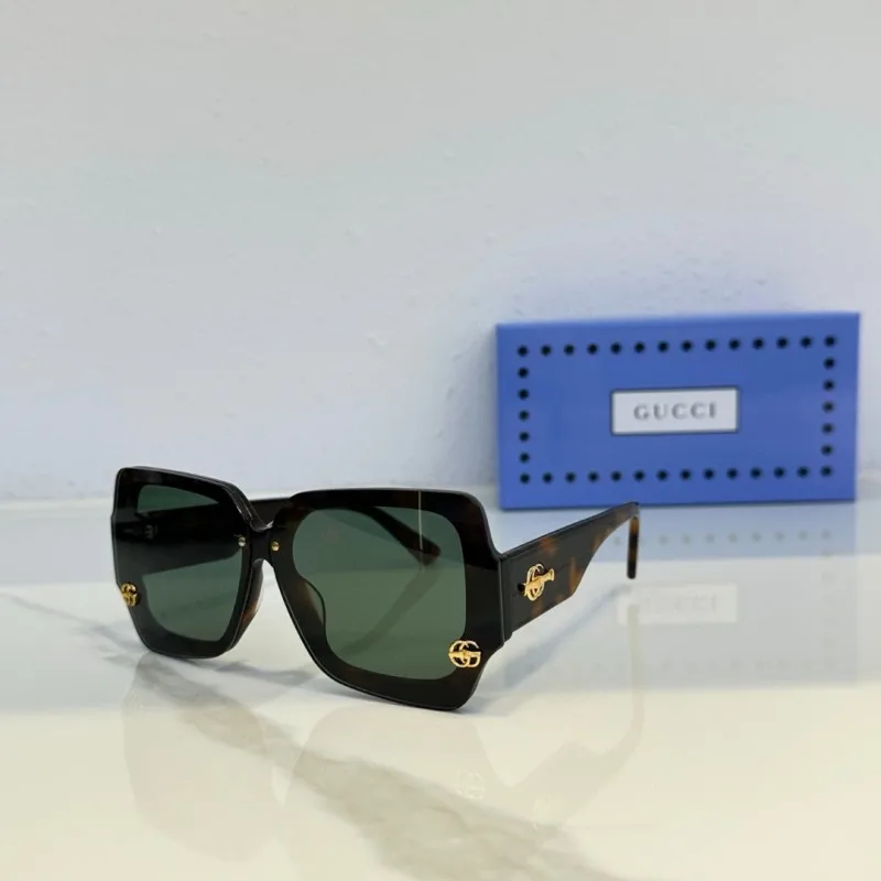 Gucci Glasses 08smh102