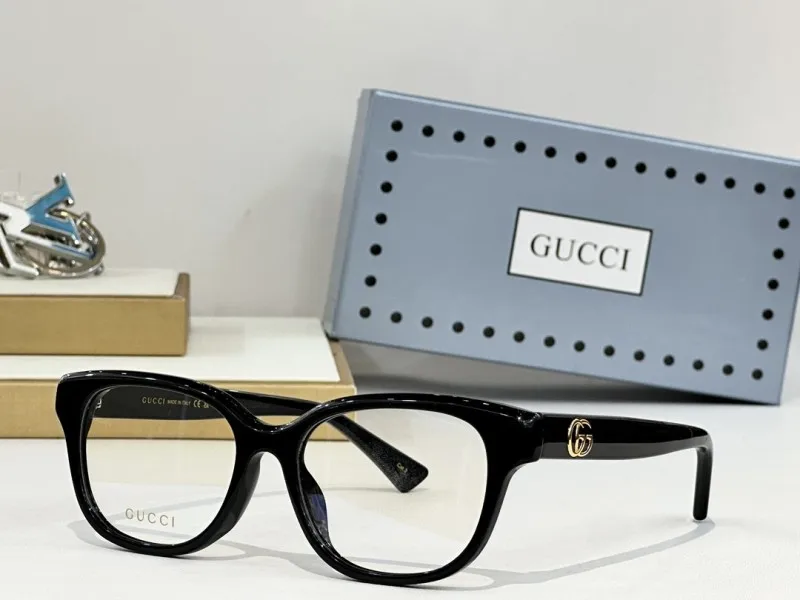 Gucci Glasses 08smh141