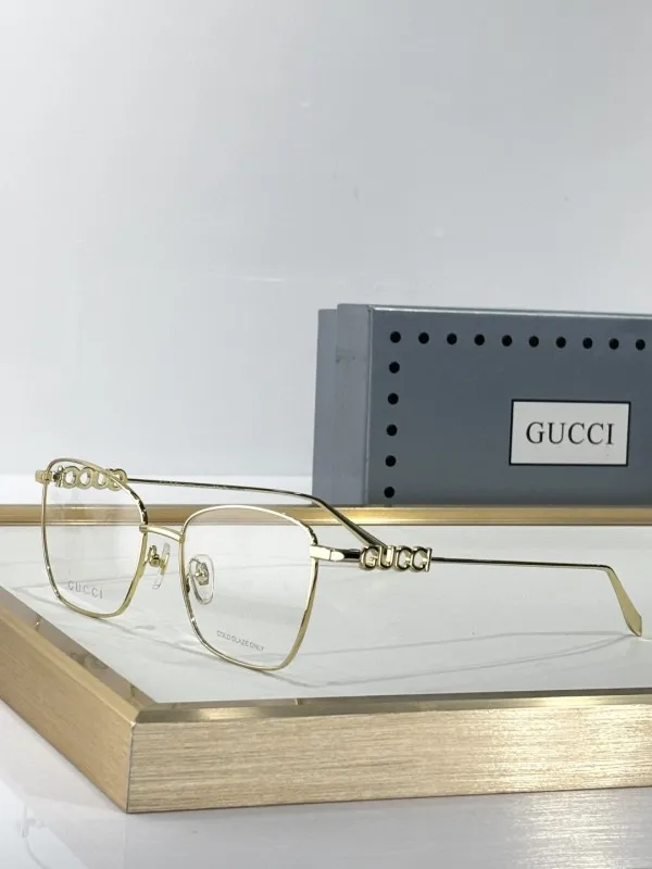 Gucci Glasses 08smh155