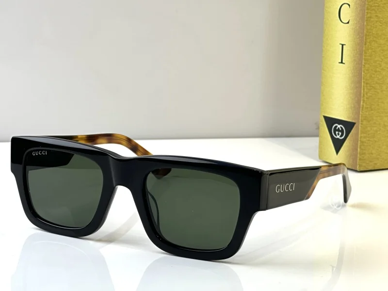 Gucci Glasses 08smh156