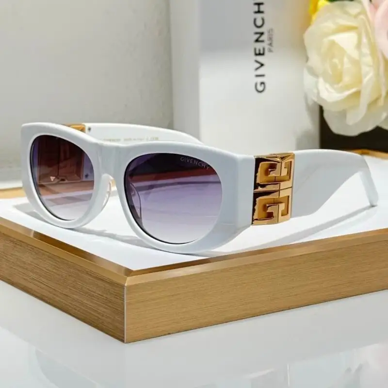 Givenchy Glasses 08smh11