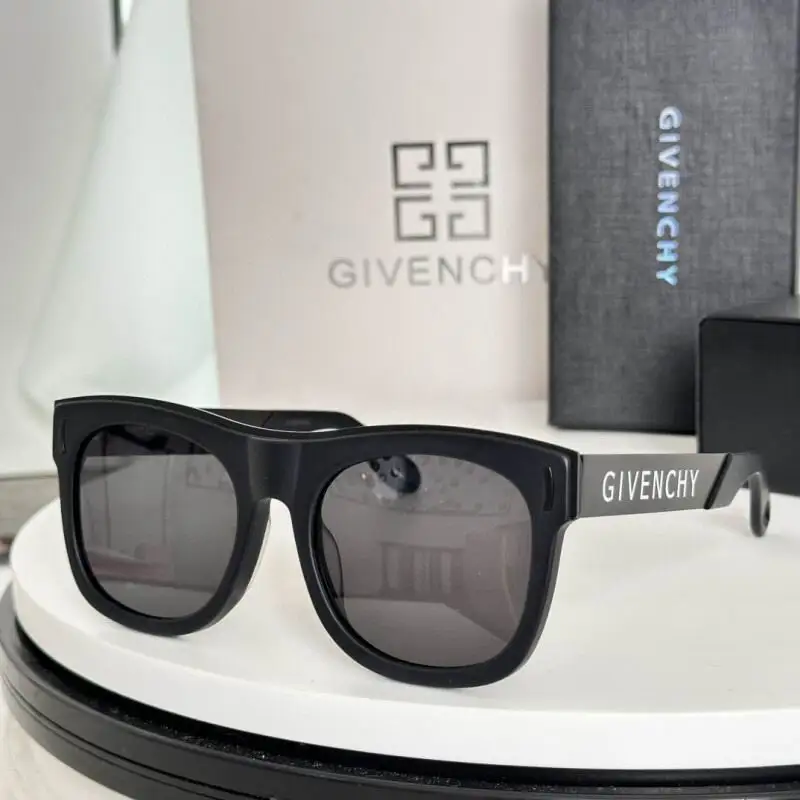 Givenchy Glasses 08smh12