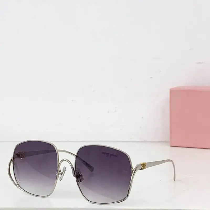 MiuMiu SMUA57 57 20-140 b