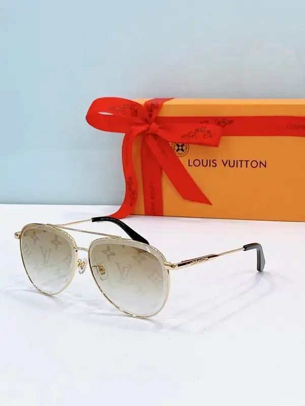 LV Glasses smr220