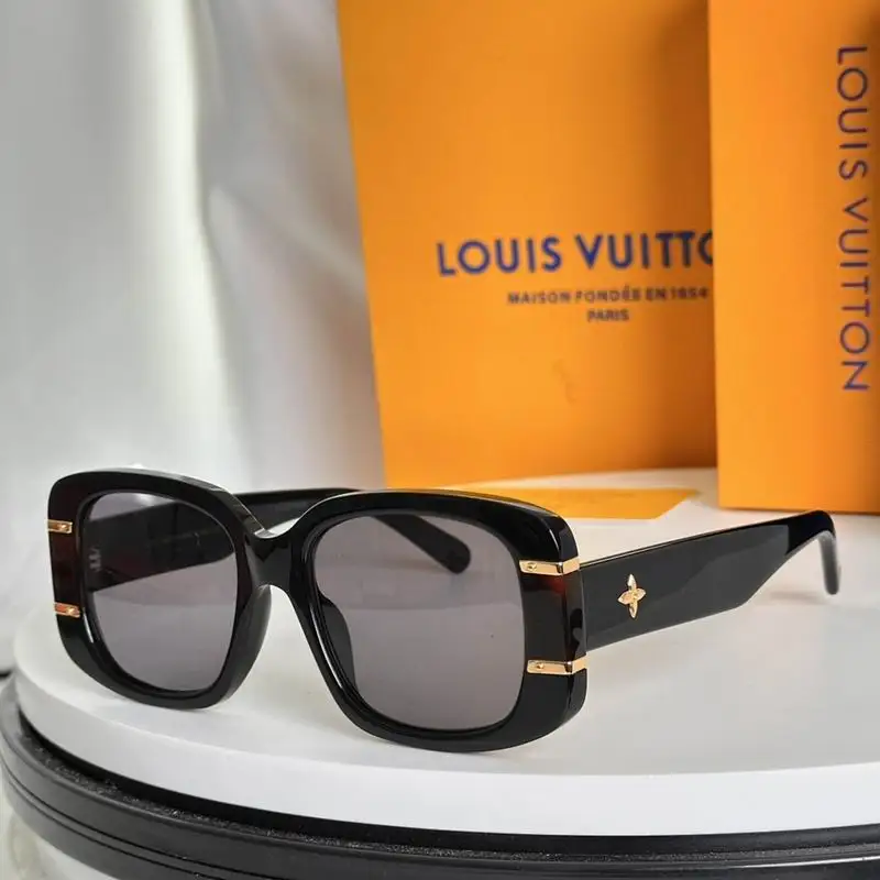 LV Glasses smr240