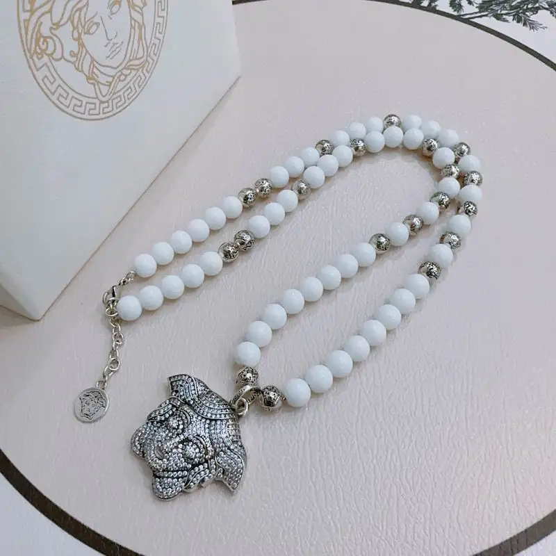 Versace necklace lyx222