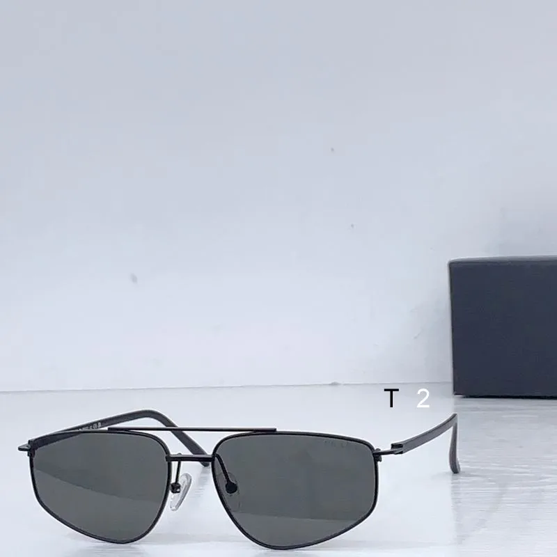 PRADA SPR  58 15 145 b