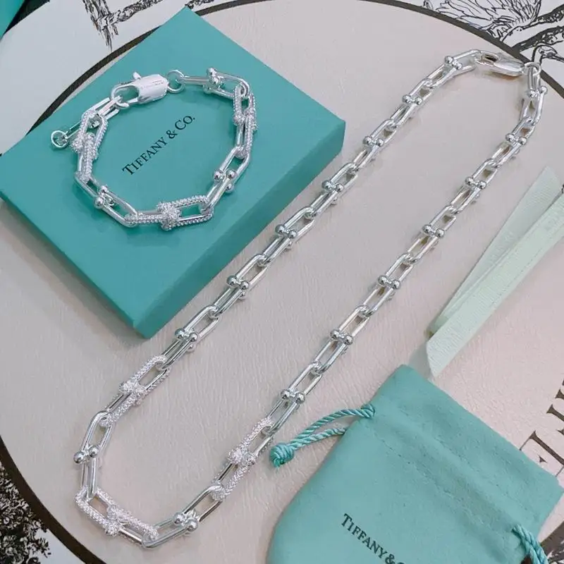 Tiffany suits 09yxx05