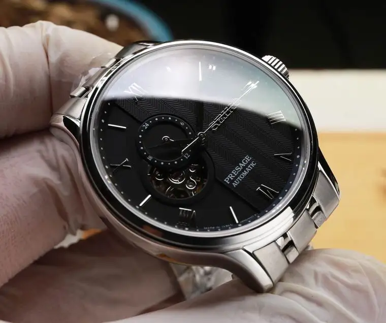 Seiko men 40.5mm M02