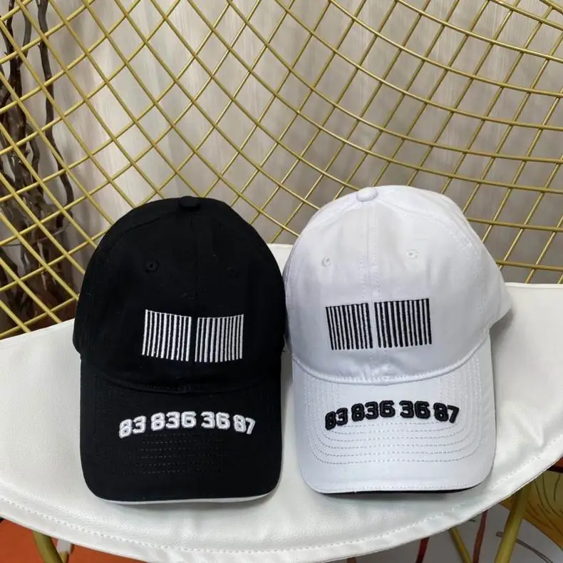 25Vetements cap 0227